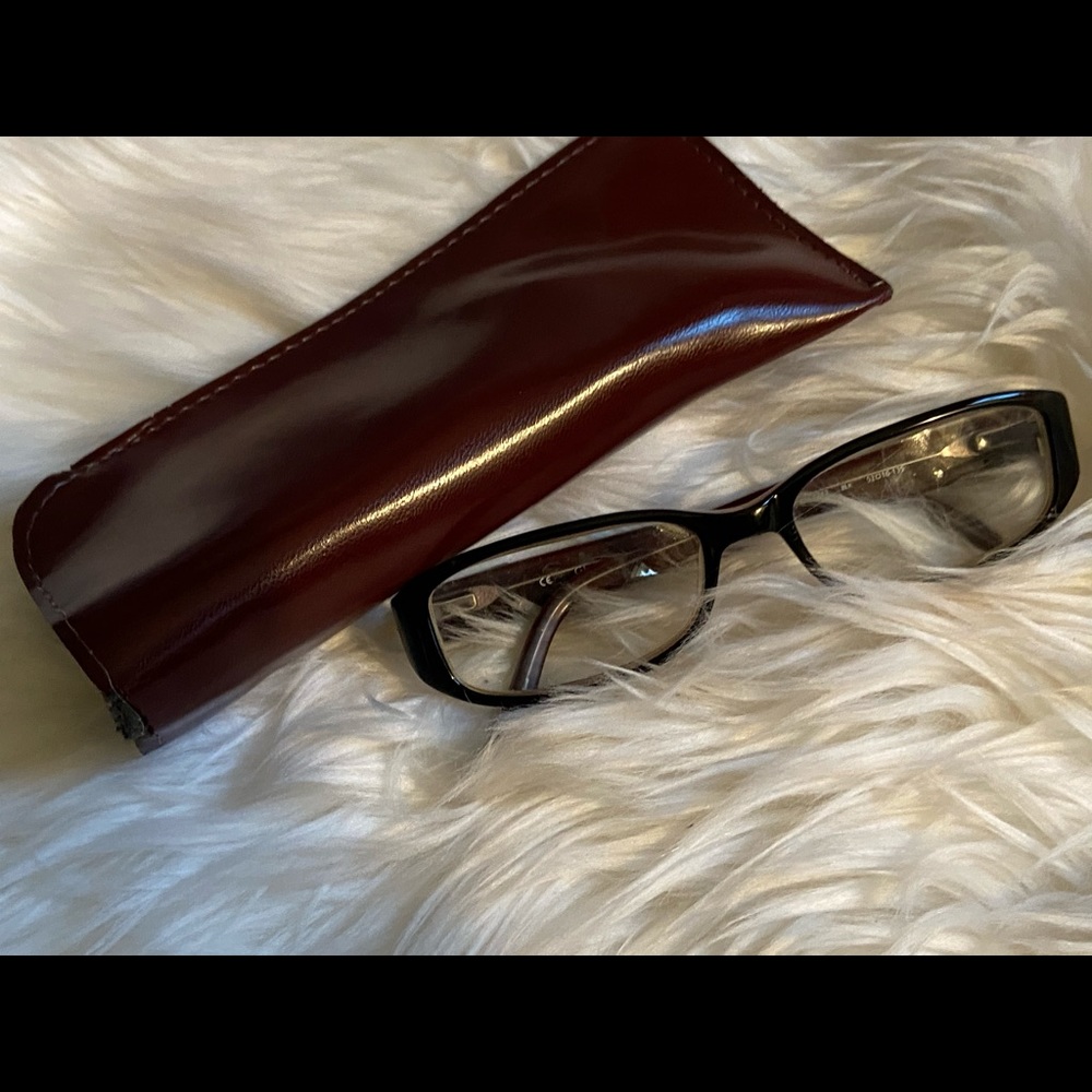 Guess glasses
